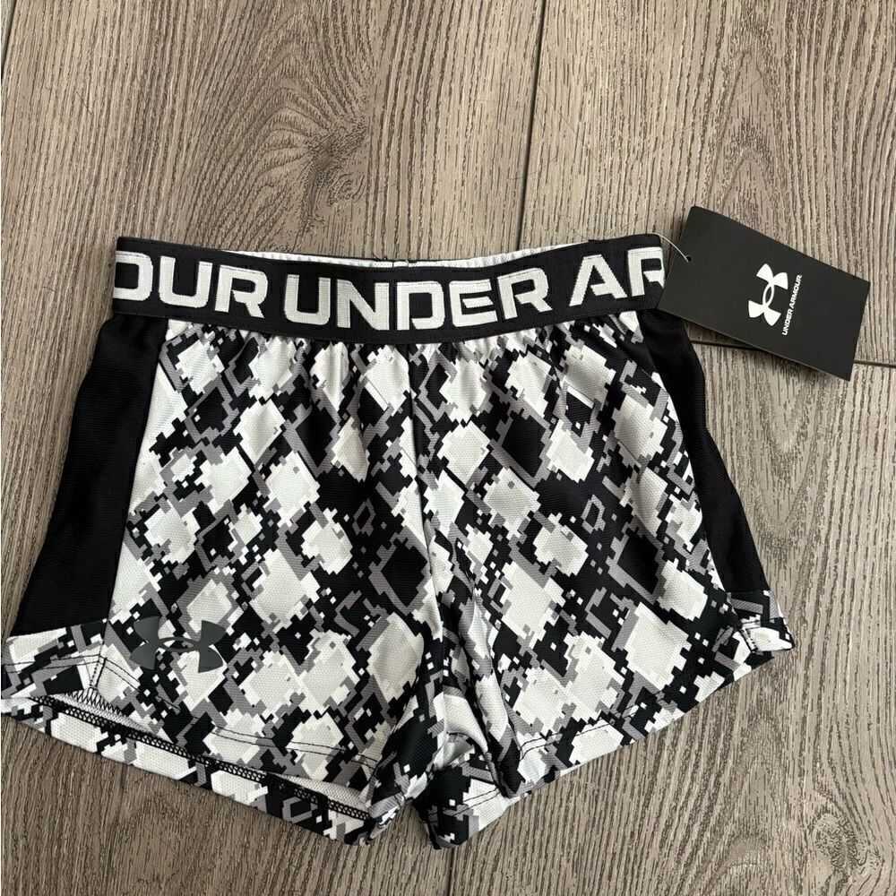 Under armour girls shorts NWT